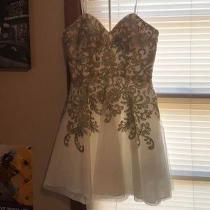 Bee Darlin white strapless dress with gold detail